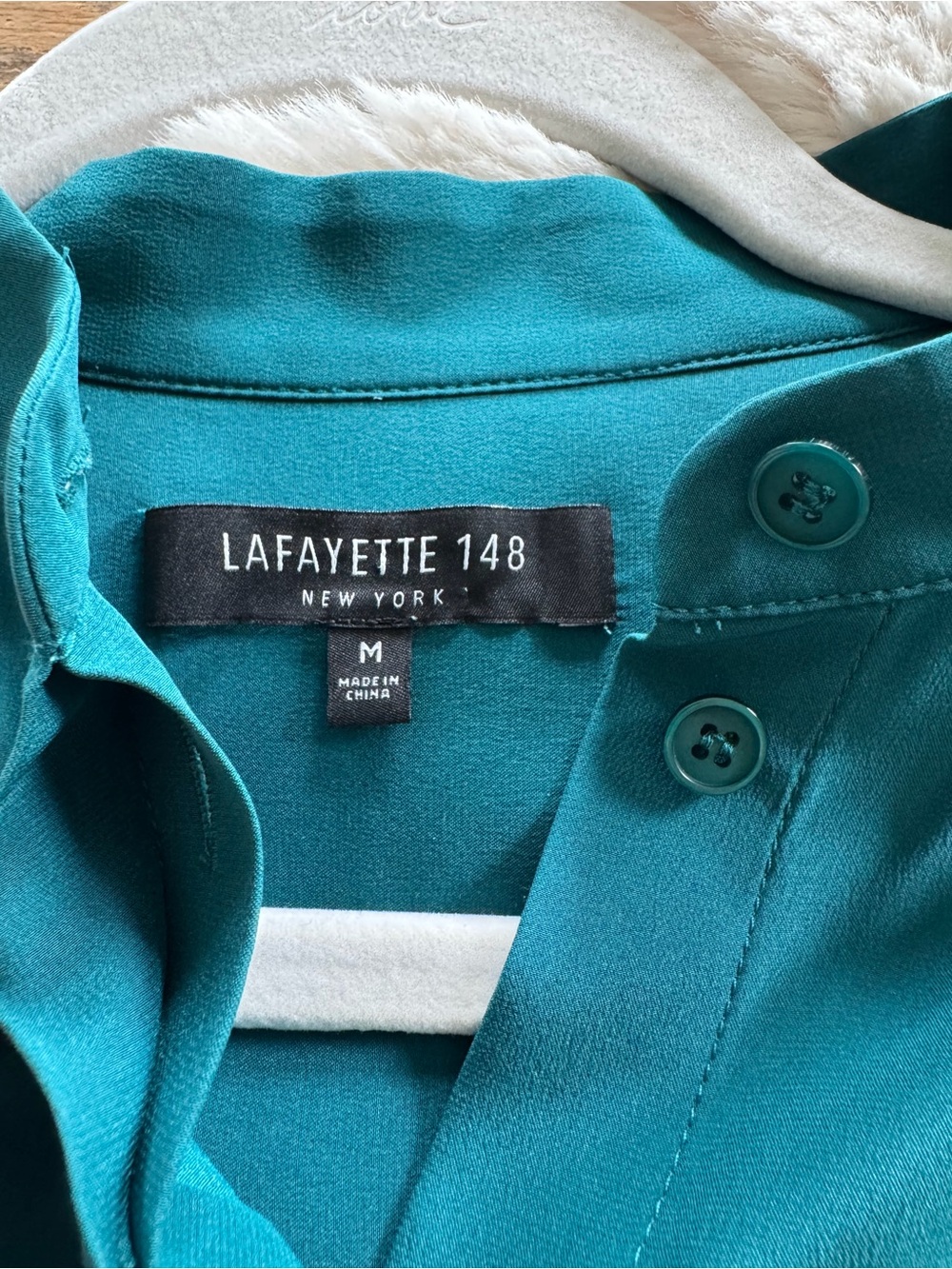 Lafayette 148 100% Silk Theodora Matte Silk Button Blouse M - Picture 4 of 9